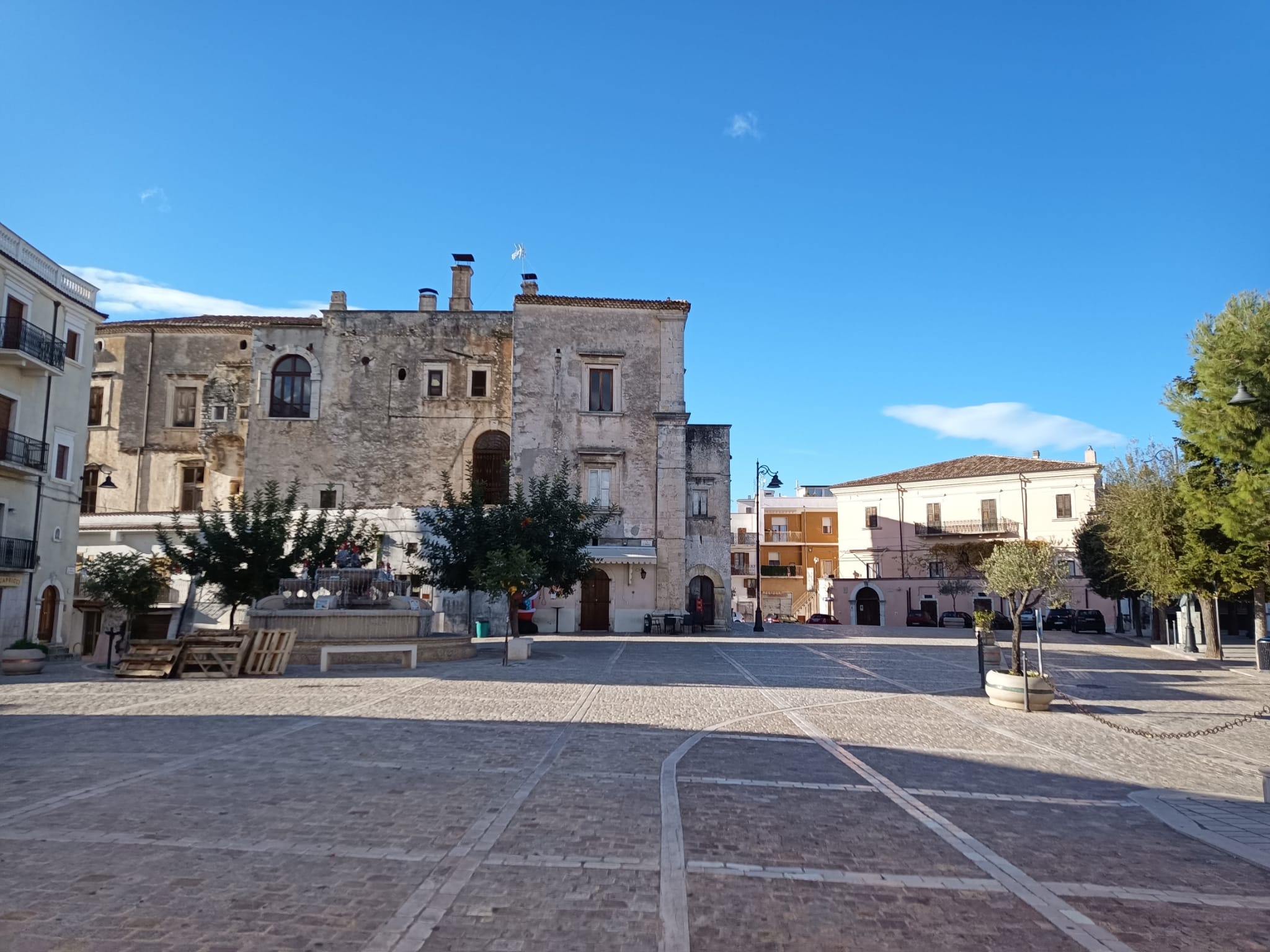 Piazza Ischitella Natale