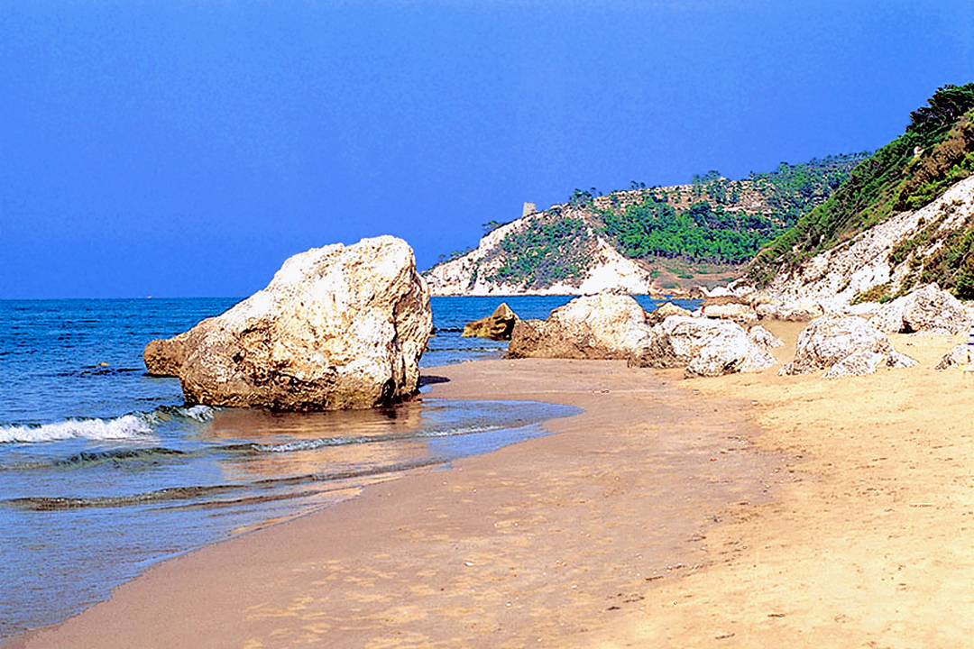 Spiaggia_murgiamadonna_San_Menaio