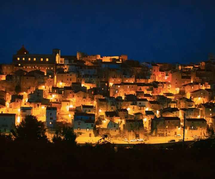 Vico_del_Gargano_paese_vista-1669049678248.jpg--a_vico_del_gargano_e_natale_con_il_paposcia_winter_fest