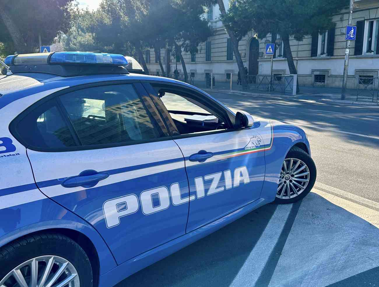 Volante polizia Foggia