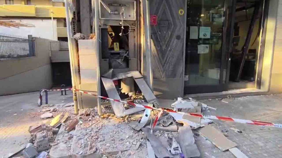 atm cerignola esplosione marmotta bancomat 02092026